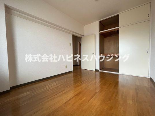 カームヤタ藤第1の洋室