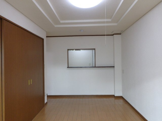 エスポアロイヤルの居間・リビング|リビング