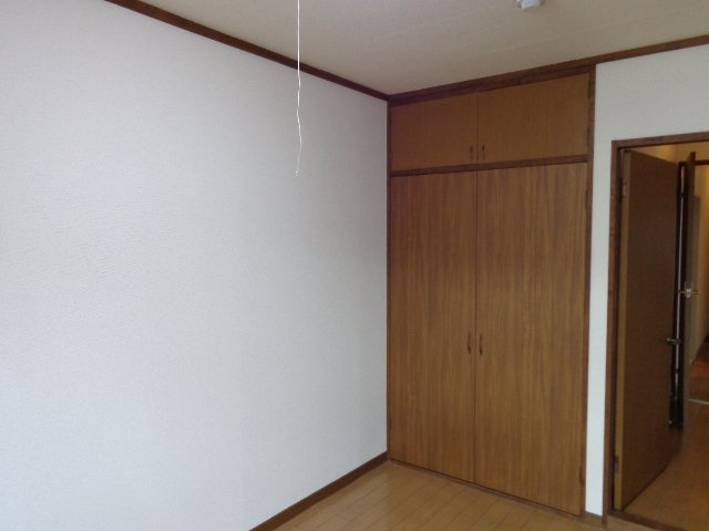 エスポアロイヤルの収納|南洋間