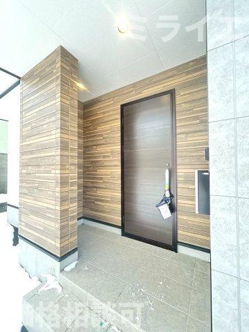 【新築戸建】札幌市白石区栄通7丁目2棟のエントランス