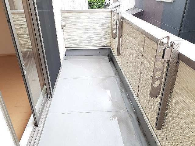 エクセントレア高畑南　弐番館のバルコニー