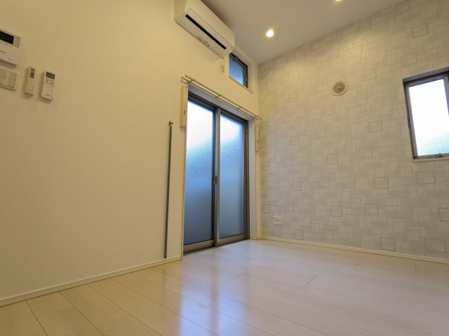 ウィンクルム新瑞橋の洋室