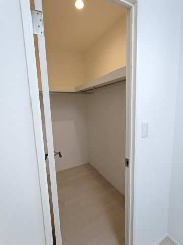 ハーモニーテラス野田Ⅱの収納|ウォークインクローゼット