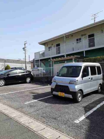 サンハイムの駐車場
