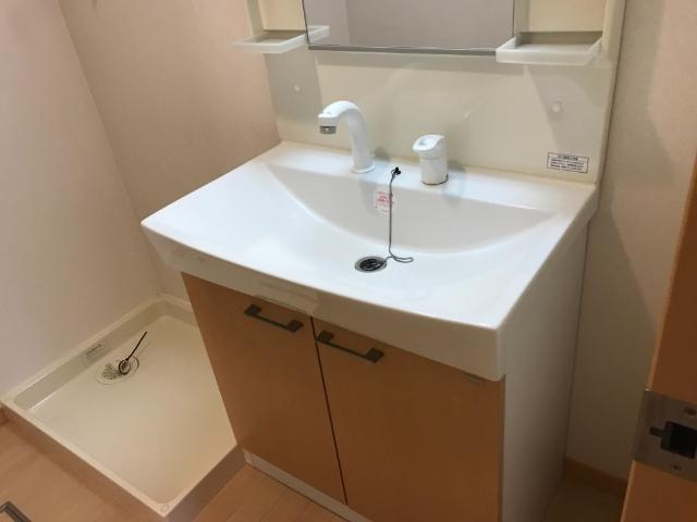 Ｍ．Ｉ　ＣＯＲＰＯ　Ｓの洗面所|洗髪洗面化粧台