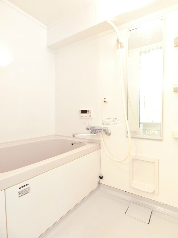 サンシャイン八城の浴室