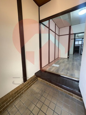 【玄関】 | 堺市北区奥本町1丁貸家