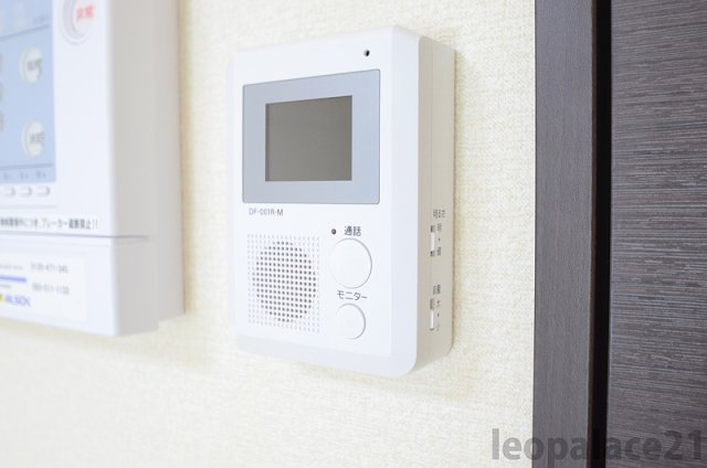 レオパレスＫＡＺＵのその他|モニター付きインターホン