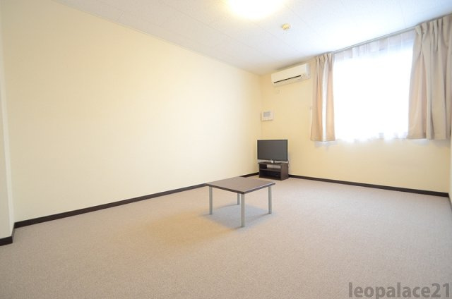 レオネクストひだまりの居間・リビング|実際のお部屋と異なる場合がございます。