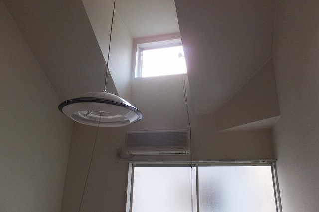 レオパレス高上の居間・リビング