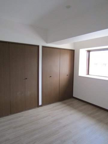 サクシードの洋室