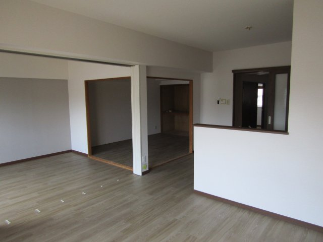 サクシードの居間・リビング