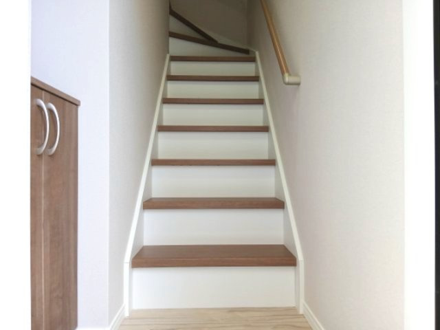 Pinot noir(ピノ・ノワール)の玄関