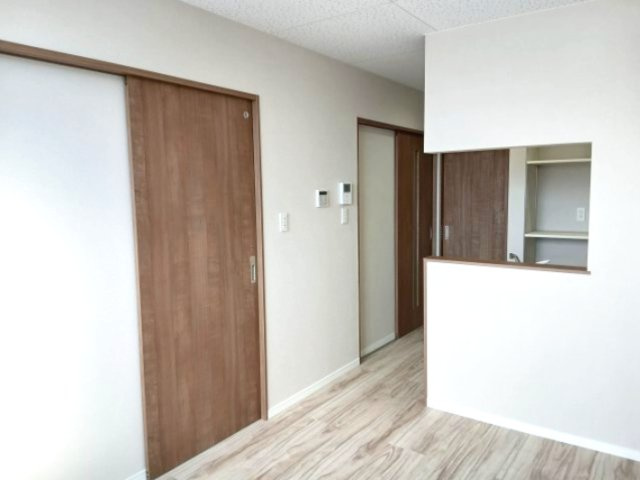 Pinot noir(ピノ・ノワール)の居間・リビング