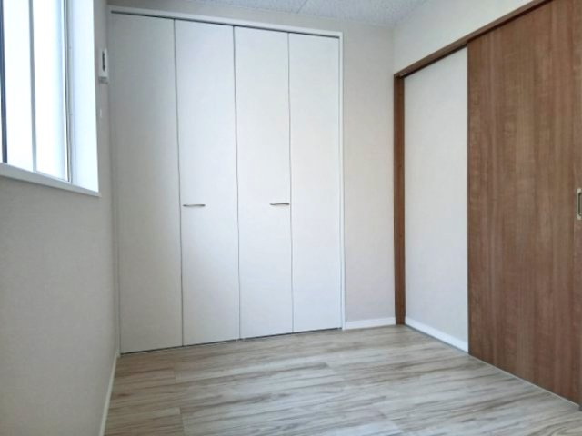 Pinot noir(ピノ・ノワール)の洋室