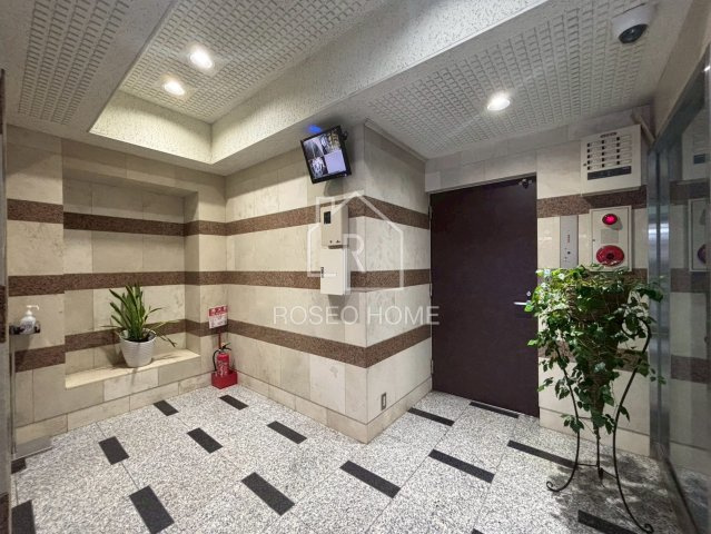 B-LIBER（ビーリベリ）のロビー