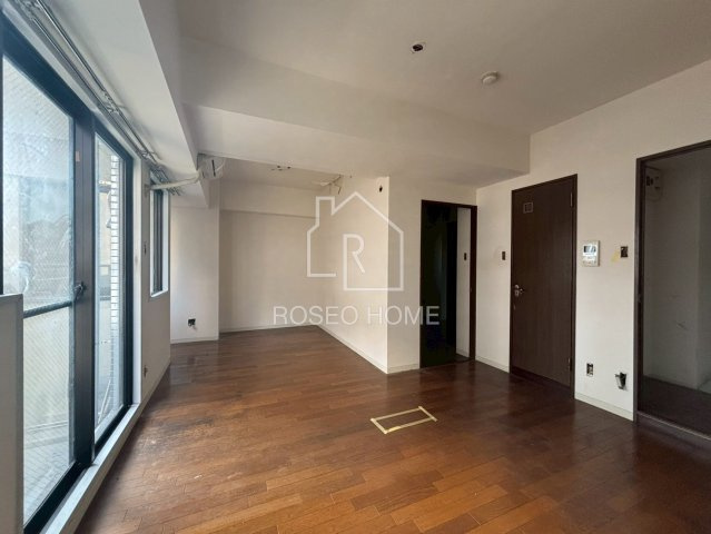 B-LIBER（ビーリベリ）の居間・リビング|同マンション別部屋：参考写真