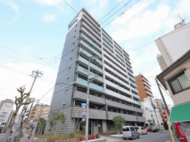 プレサンス玉造駅前の外観