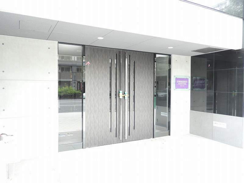 S-RESIDENCE谷町五丁目のエントランス