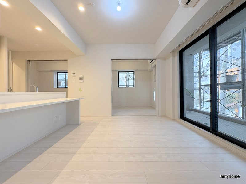 スプランディッド玉造　仲介手数料無料の居間・リビング