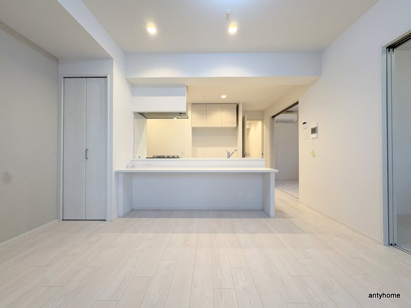 スプランディッド玉造　仲介手数料無料の居間・リビング