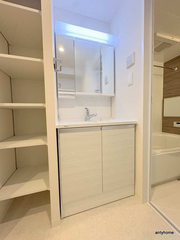 スプランディッド玉造　仲介手数料無料の洗面所