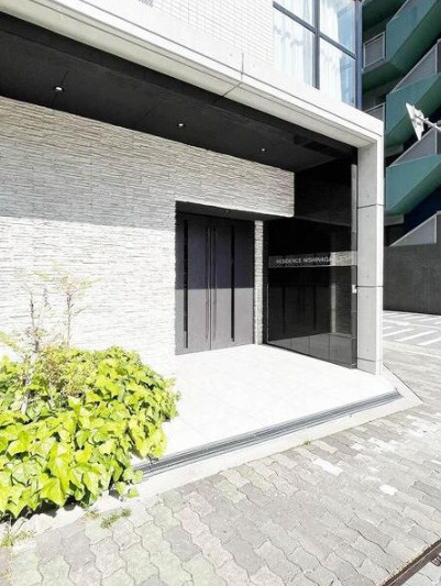 S-RESIDENCE西長堀のエントランス