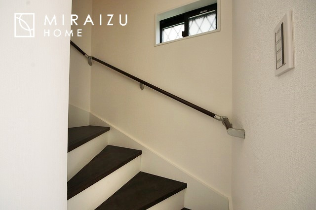 【内装】 | プライベートの空間もみんなで過ごす空間も両社兼ね備えたつくりです。