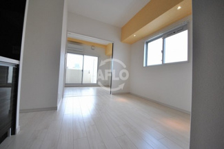 【居間・リビング】 | TLRレジデンス難波東 | TLRレジデンス難波東　ダイニングスペース