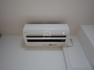 【設備】 | Y&Rino Residence | Y&Rino Residence　エアコン