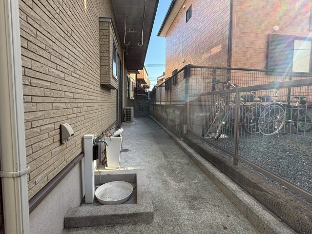 光の森　店舗付き住宅の庭