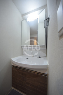 【洗面所】 | ローズコーポ堺筋本町 | ローズコーポ堺筋本町　洗面台