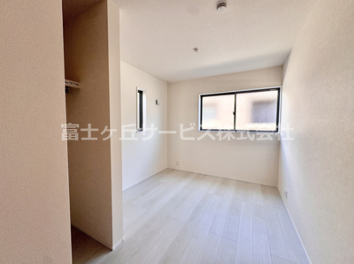 【洋室】 | 豊川市桜町2丁目 73期 新築一戸建て 3号棟 | コンパクトで使いやすい洋室です