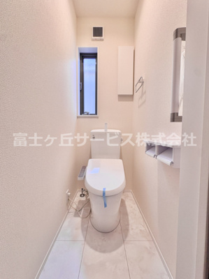 【トイレ】 | 豊川市桜町2丁目 73期 新築一戸建て 3号棟 | シンプルで使いやすいトイレです