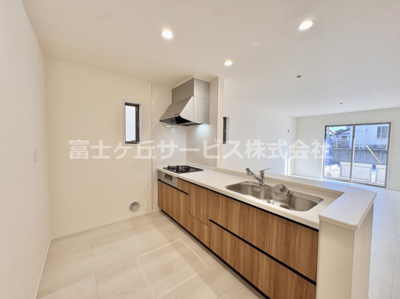 【キッチン】 | 豊川市桜町2丁目 73期 新築一戸建て 3号棟 | きれいなキッチンです