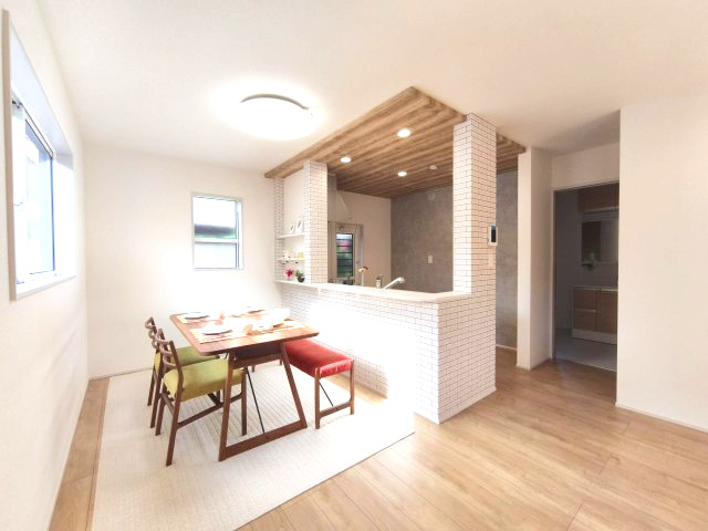 行田市持田4丁目　新築住宅の居間・リビング