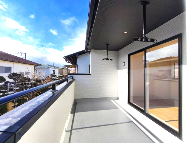 行田市持田4丁目　新築住宅のバルコニー
