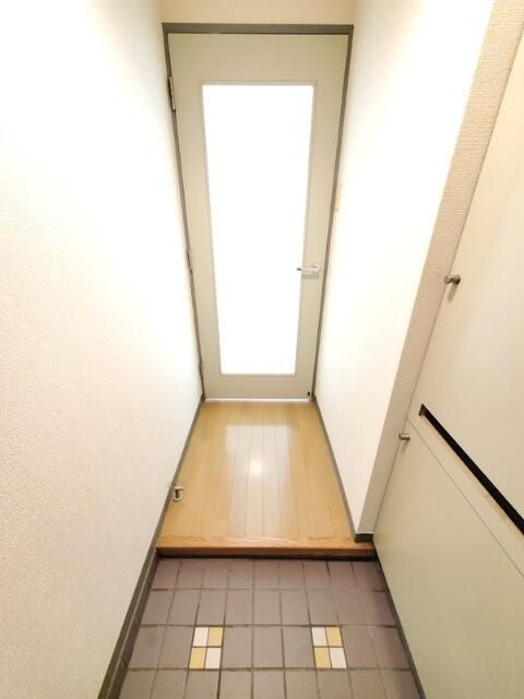 グランハイツ１の玄関