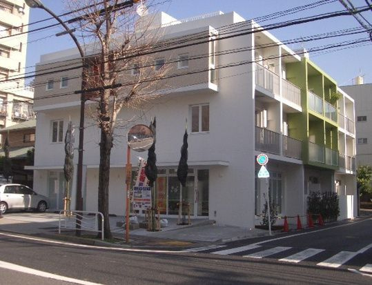 ホワイトベッセル-Nの外観