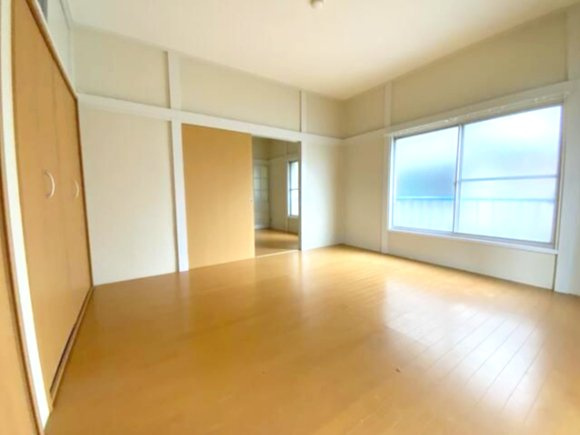 根岸コーポの居間・リビング