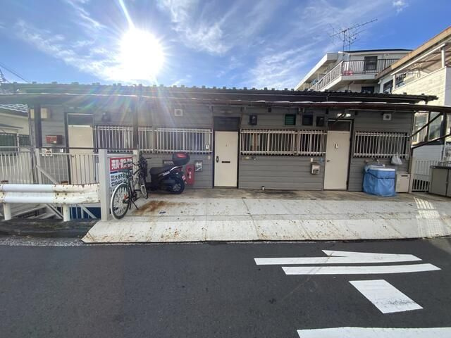 根岸コーポの外観