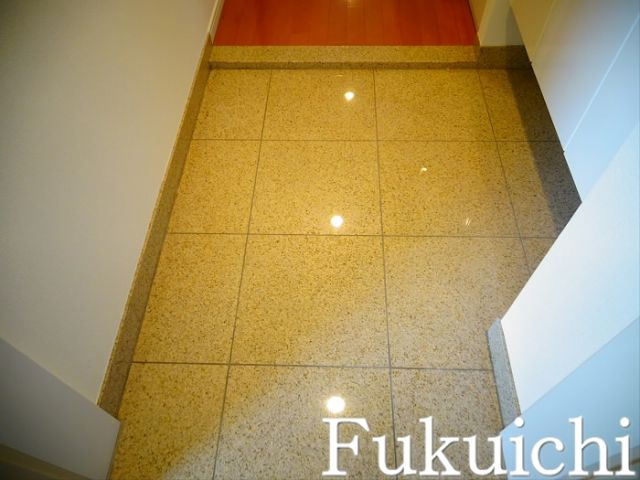 パシフィックレジデンス目黒本町の玄関