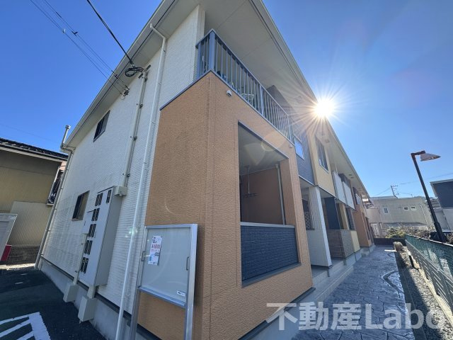 徳島市八万町柿谷のアパートの外観