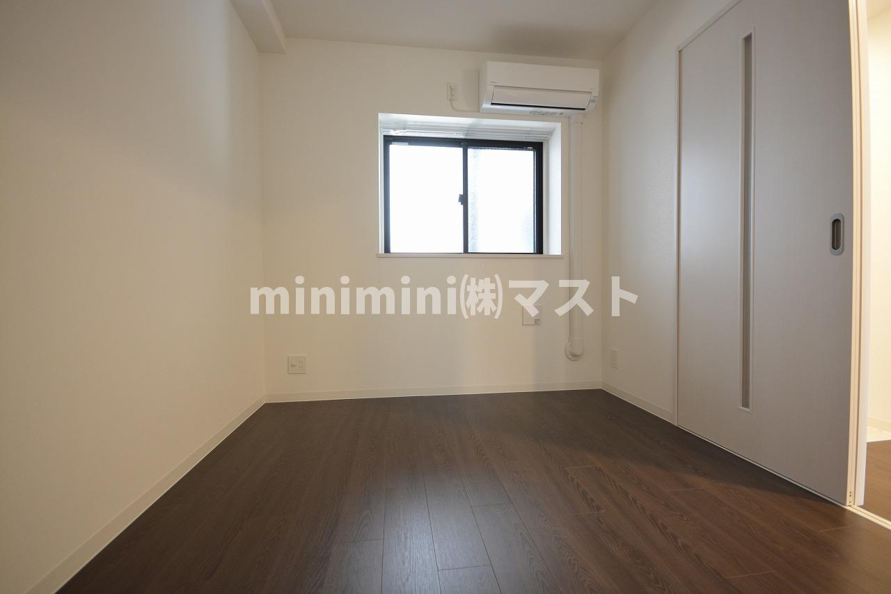 GLUCKMAISON/S-EBIE XIの周辺