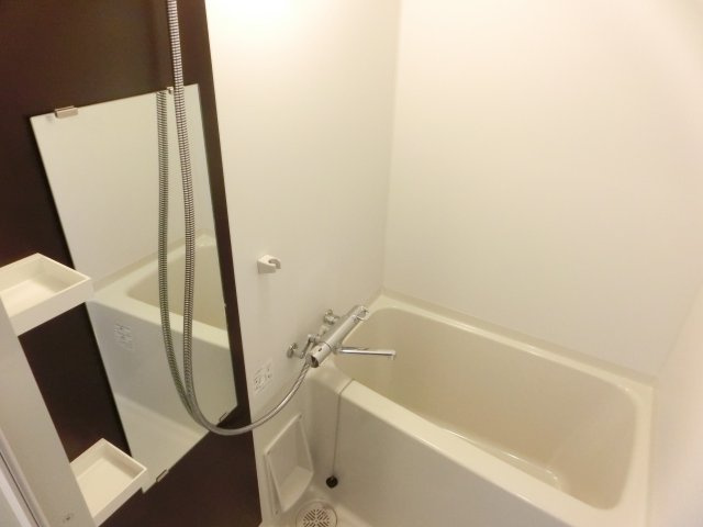 レジュールアッシュ難波ＭＩＮＡＭＩⅡの浴室