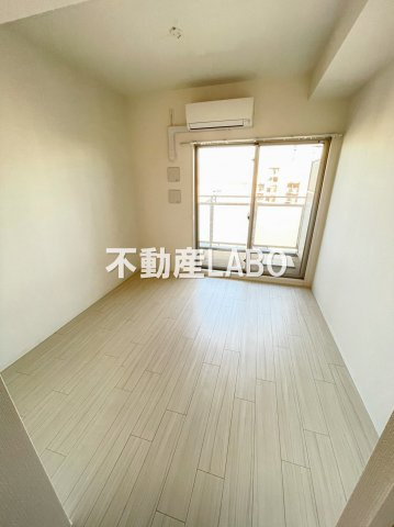 エスリード弁天町ベイコートの居間・リビング