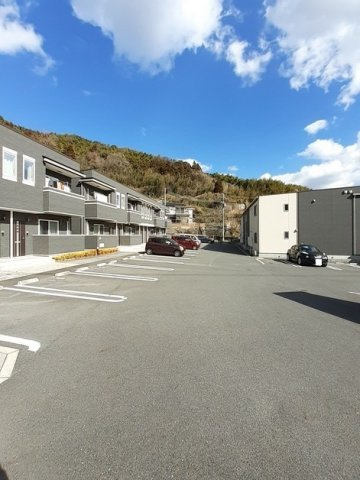 プリムローズ下松　Ａの駐車場