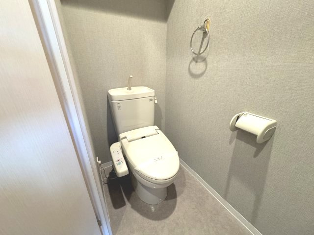 ニッケノーブルハイツ江坂のトイレ