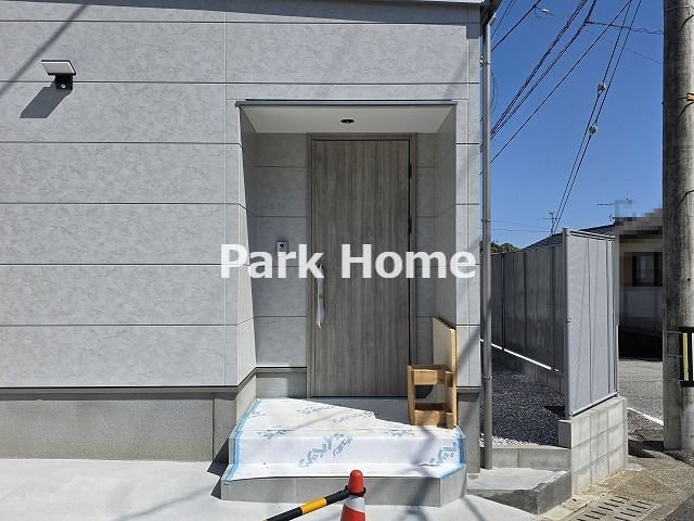高知市横浜西町　新築戸建ての玄関