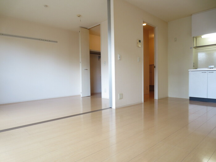 リバーセント　B棟の居間・リビング